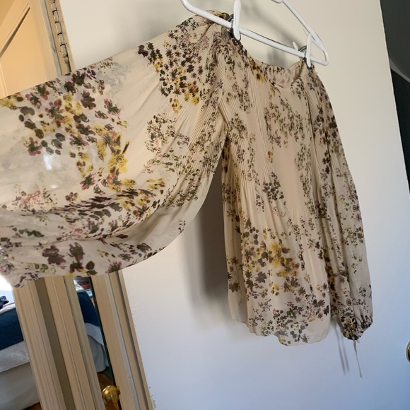 Aritiza Talence Printed Balloon top - Picture 5 of 6